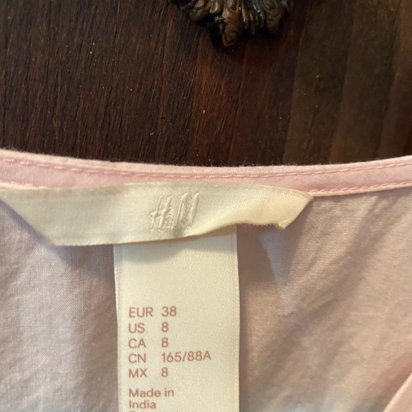 H&M Top - Picture 2 of 3